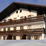 Gaestehaus Hofer 3*